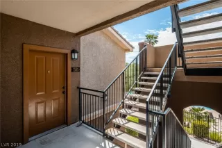 Photo #2: 2094679 Listing 