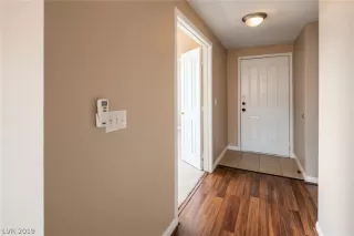 Photo #4: 2094679 Listing 