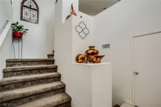 Photo #2: 2094685 Listing