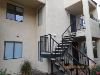 Photo #1: 2094696 Listing 