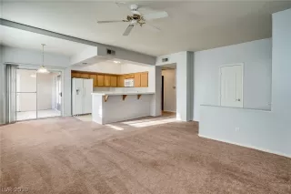 Photo #3: 2094753 Listing