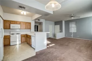 Photo #4: 2094753 Listing