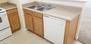 Photo #4: 2094761 Listing