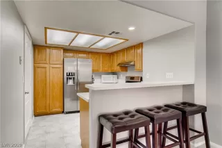 Photo #2: 2094772 Listing 