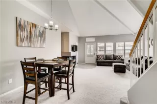 Photo #4: 2094772 Listing 