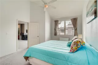 Photo #5: 2094772 Listing 