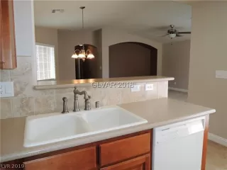 Photo #3: 2094780 Listing 