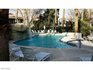 Photo #2: 2094785 Listing 