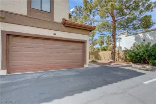 Photo #3: 2094837 Listing 