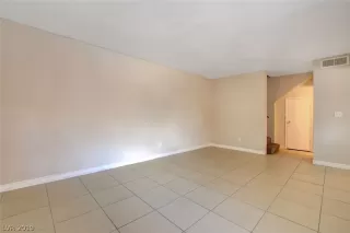 Photo #3: 2094855 Listing