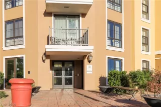 Photo #1: 2094866 Listing