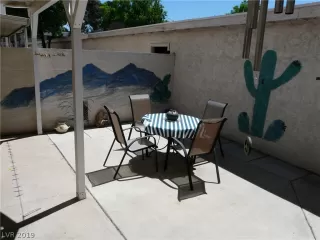 Photo #5: 2094886 Listing 