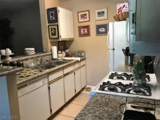 Photo #4: 2094904 Listing 