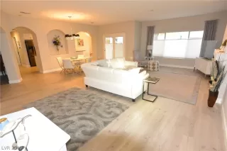 Photo #4: 2094934 Listing 