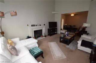 Photo #5: 2094937 Listing 