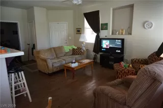 Photo #2: 2094946 Listing