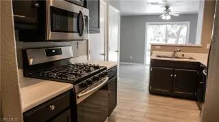 Photo #5: 2094953 Listing 