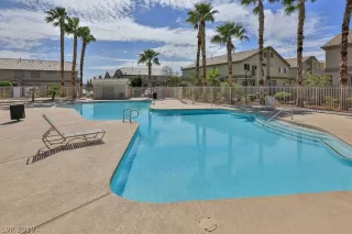 Photo #1: 2094966 Listing