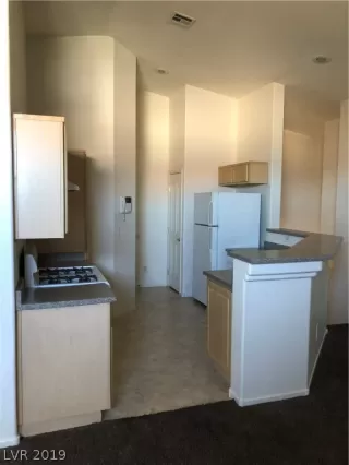 Photo #4: 2094980 Listing 