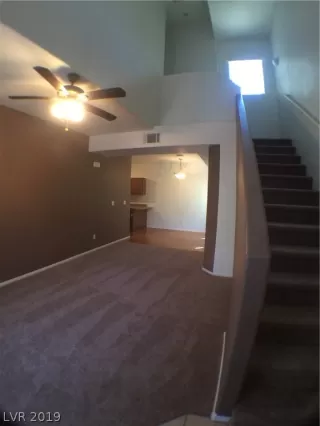 Photo #1: 2095003 Listing