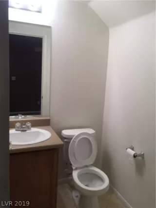 Photo #5: 2095003 Listing