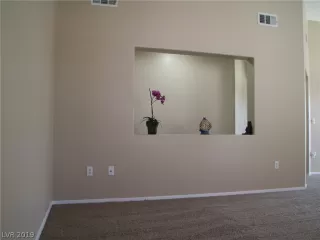 Photo #2: 2095010 Listing 