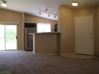 Photo #4: 2095010 Listing 