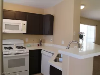 Photo #5: 2095010 Listing 