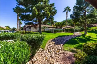 Photo #2: 2095020 Listing