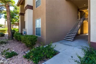 Photo #5: 2095020 Listing