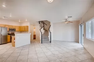 Photo #3: 2095043 Listing