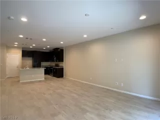 Photo #1: 2095077 Listing