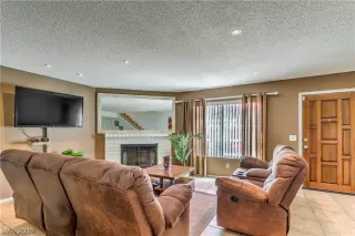 Photo #5: 2095123 Listing