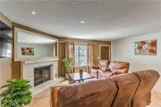 Photo #6: 2095123 Listing