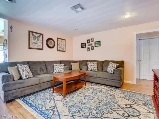 Photo #3: 2095175 Listing