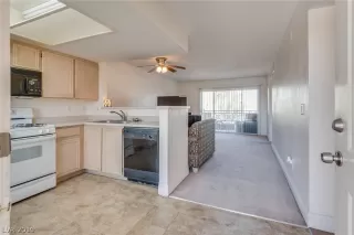 Photo #4: 2095187 Listing 