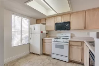 Photo #6: 2095187 Listing 