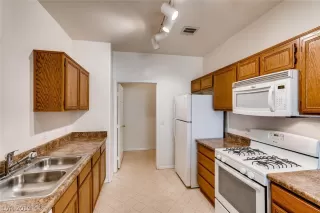 Photo #3: 2095227 Listing