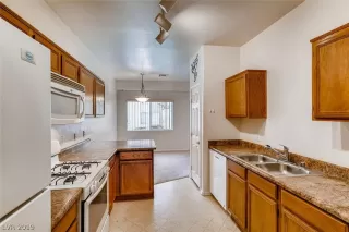 Photo #4: 2095227 Listing