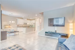 Photo #3: 2095228 Listing 