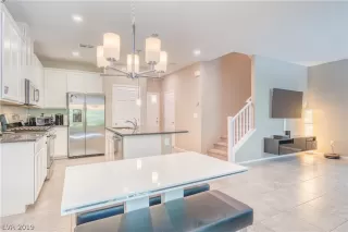 Photo #6: 2095228 Listing 