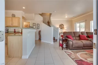 Photo #3: 2095251 Listing