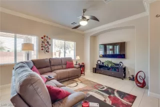 Photo #4: 2095251 Listing