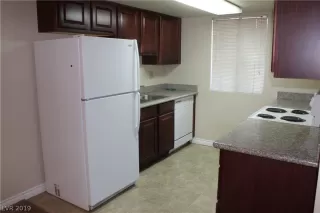 Photo #5: 2095254 Listing 