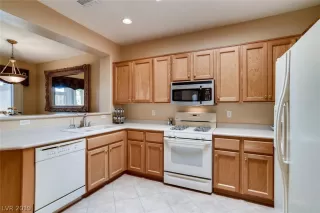 Photo #4: 2095271 Listing