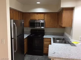 Photo #1: 2095327 Listing 