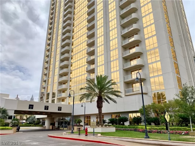 MLS: 2095361 Condo For Sale