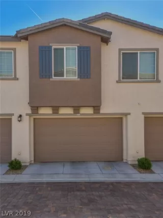 Photo #2: 2095383 Listing