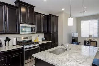 Photo #6: 2095383 Listing