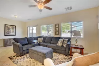 Photo #2: 2095405 Listing 